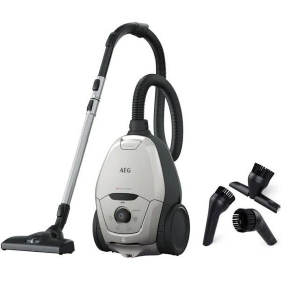 Aspirateur à sacs Aeg...