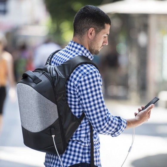 Sac à Dos Anti-vol avec USB et Compartiment pour Tablette et OrdinateurPortable 145947 Gris